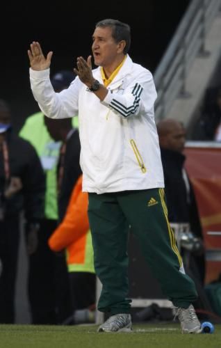 باريرا أثناء لقاء منتخبي جنوب أفريقيا والمكسيك