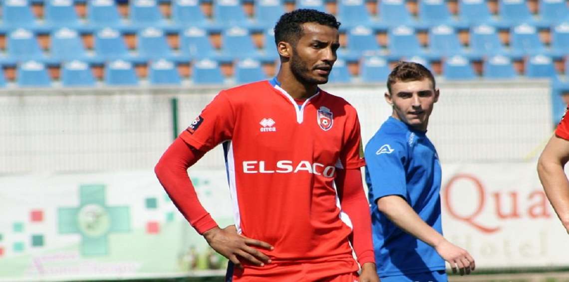 هزازي بقميص بوتوساني