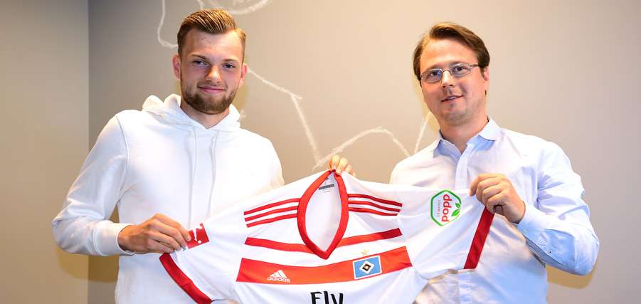 من تقديم اللاعب