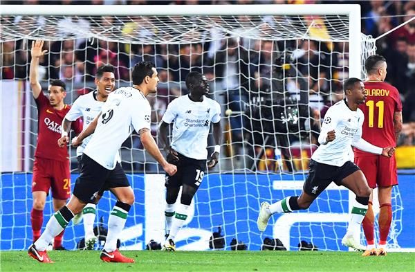 لاعبو ليفربول