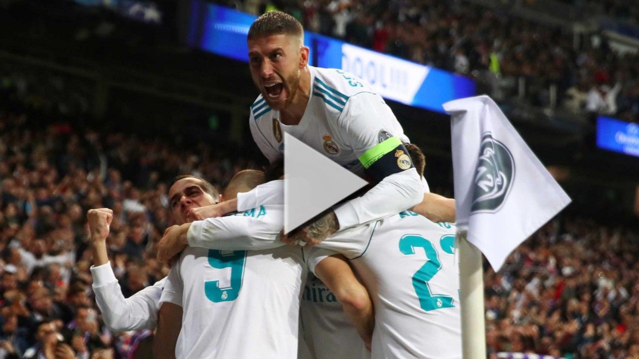 إحتفال نجوم ريال مدريد بهدف بنزيما