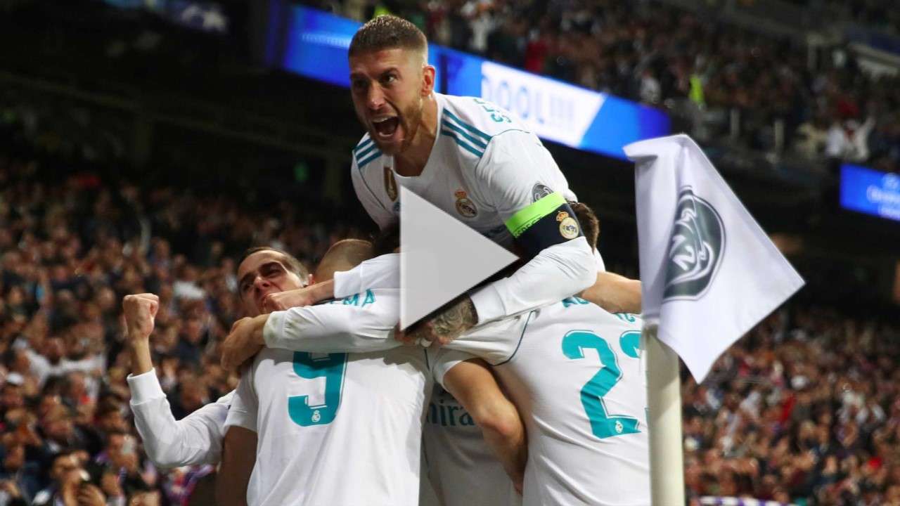 إحتفال نجوم ريال مدريد بهدف بنزيما