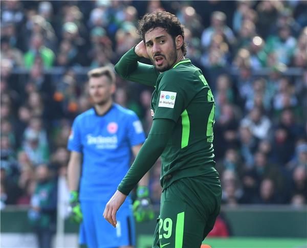  إسحاق بلفوضيل