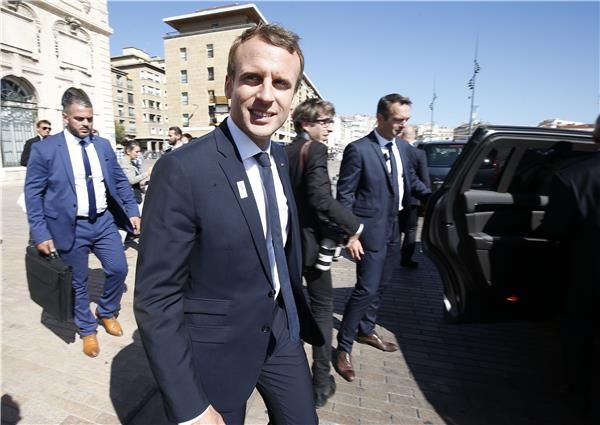 إيمانويل ماكرون