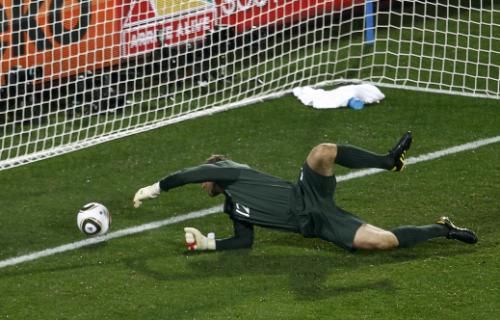 2010-06-12t191658z_01_wcp45_rtridsp_3_soccer-world_reuters
