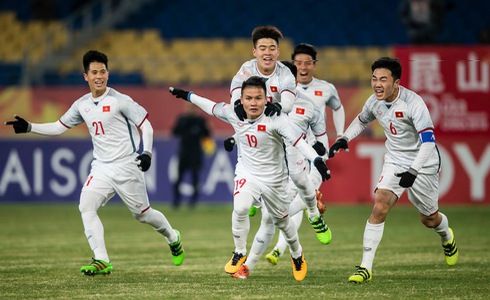 لاعبو منتخب فيتنام