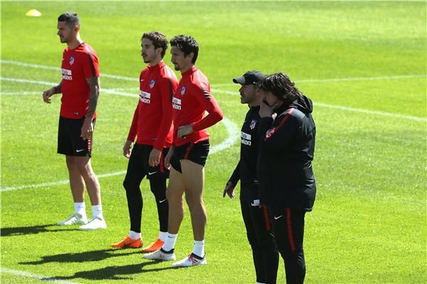 سيميوني من تدريبات أتلتيكو مدريد