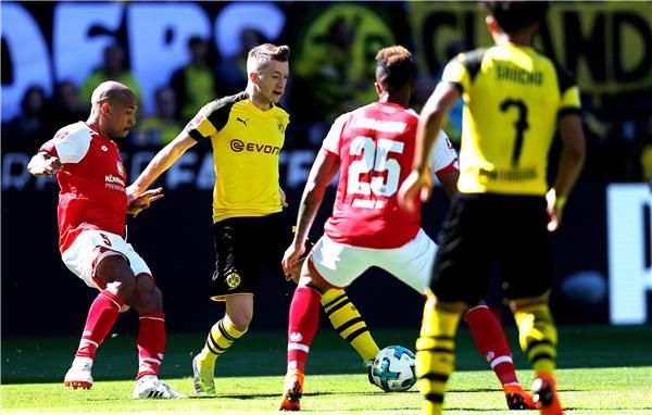 من مباراة ماينز ودورتموند