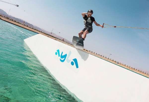 من إحدى مسابقات التزلج على الماء