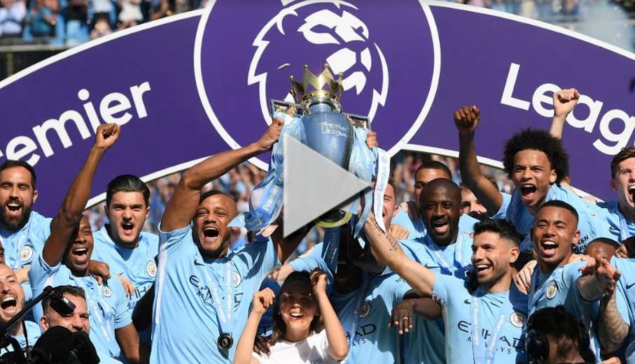 فرحة لاعبي مانشستر سيتي بلقب الدوري الإنجليزي