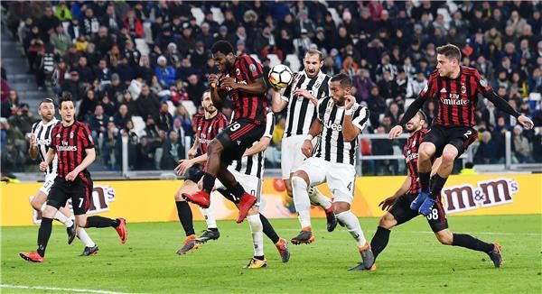 من مباراة سابقة بين الفريقين