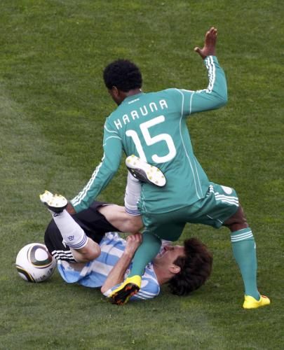 2010-06-12t142246z_01_wcp353_rtridsp_3_soccer-world_reuters