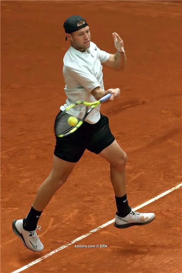 ?i=epa%2ftennis%2f2018-05%2f2018-05-08-06719436_epa
