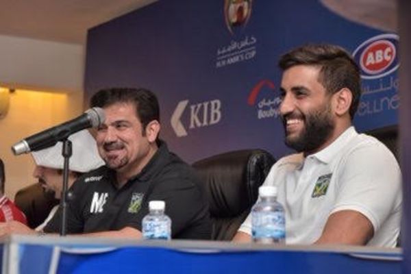 محمد إبراهيم (يسار)