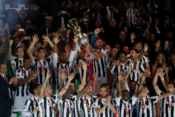 يوفنتوس يتوج بطلا لكأس إيطاليا  