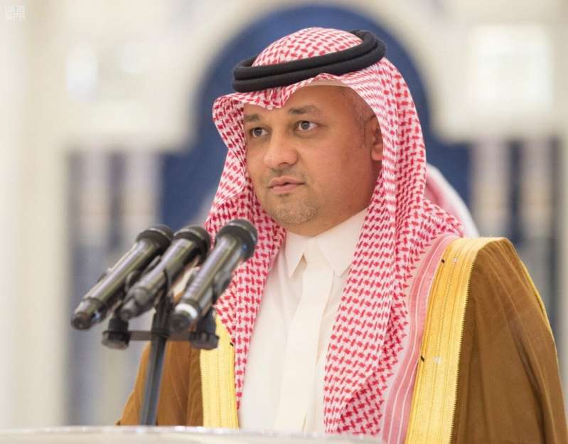 عادل عزت