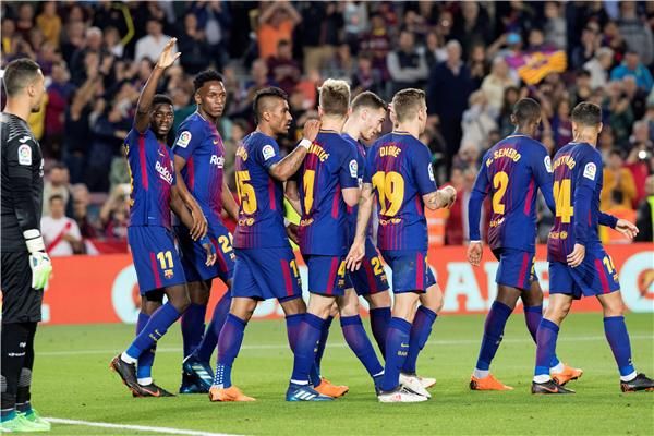 ديمبلي بين لاعبي برشلونة