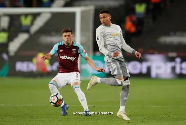 ?i=reuters%2f2018-05-10%2f2018-05-10t200304z_884651878_rc1a9f618020_rtrmadp_3_soccer-england-whu-mun_reuters