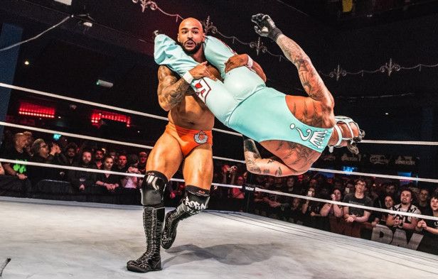 جانب من مباراة سابقة بين ميستيريو وريكوشيه