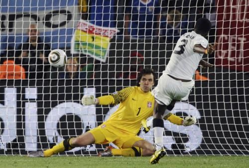 2010-06-13t155137z_01_wcp528_rtridsp_3_soccer-world_reuters