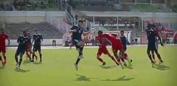 لقطة من المباراة