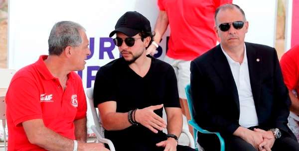 الأمير فيصل وولي العهد خلال حضور المنافسات