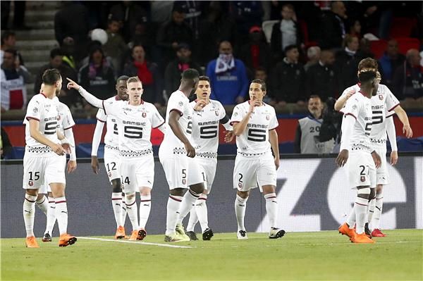 فرحة لاعبي رين