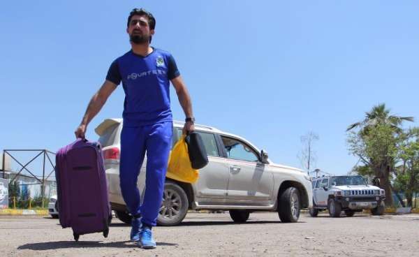 جانب من مغادرة البعثة