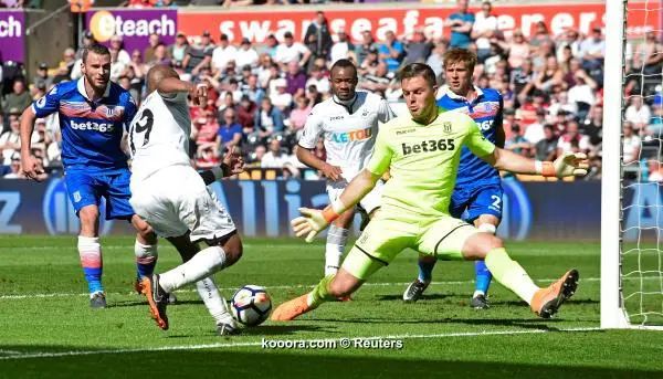 ?i=reuters%2f2018-05-13%2f2018-05-13t154523z_1054805252_rc1ba17ccb60_rtrmadp_3_soccer-england-swa-stk_reuters