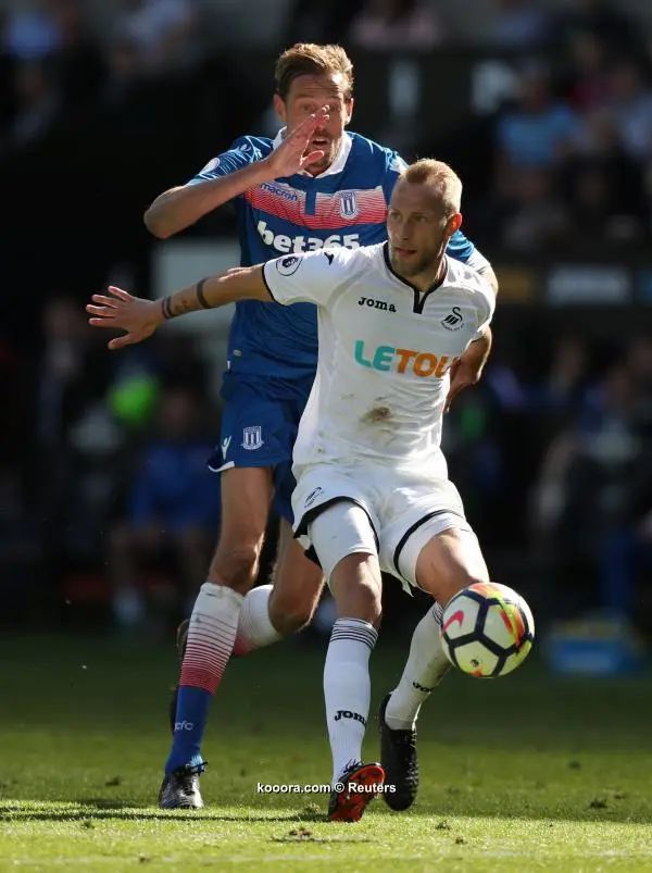 ?i=reuters%2f2018-05-13%2f2018-05-13t154438z_290747662_rc1f03c1ec80_rtrmadp_3_soccer-england-swa-stk_reuters