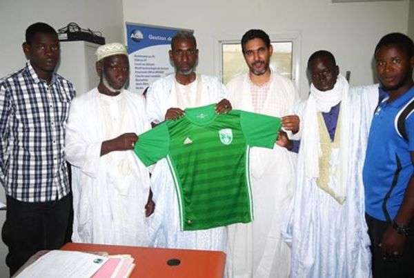 رئيس النادي مع الأمين العام