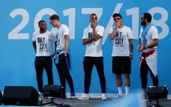 ?i=reuters%2f2018-05-14%2f2018-05-14t190848z_714124659_rc1d805d57e0_rtrmadp_3_soccer-england-mci-parade_reuters