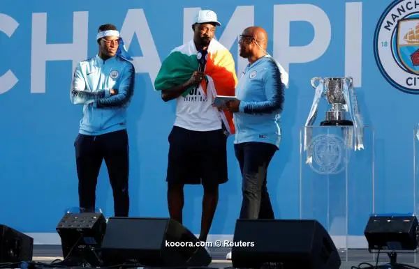 ?i=reuters%2f2018-05-14%2f2018-05-14t185746z_593640915_rc16db1db670_rtrmadp_3_soccer-england-mci-parade_reuters