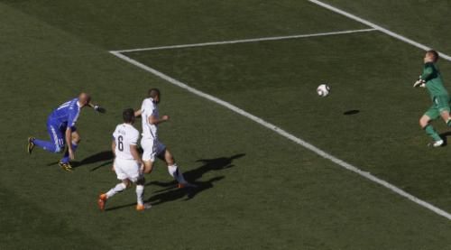 2010-06-15t124914z_01_wcc567_rtridsp_3_soccer-world_reuters