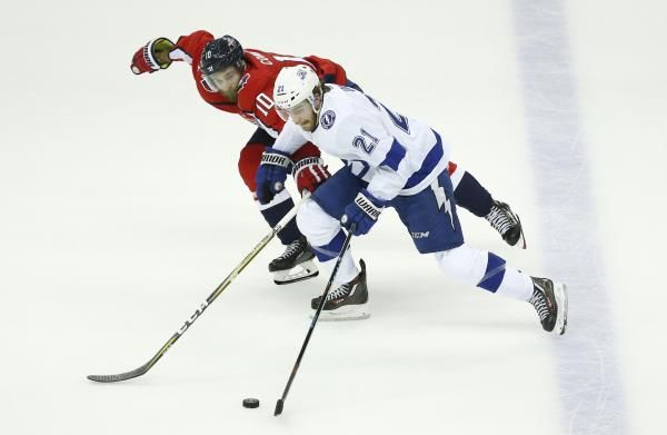 2018-05-18t021002z_72418627_nocid_rtrmadp_3_nhl-stanley-cup-playoffs-tampa-bay-lightning-at-washington-capitals_reuters