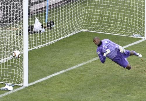 2010-06-15t142753z_01_wcp367_rtridsp_3_soccer-world_reuters