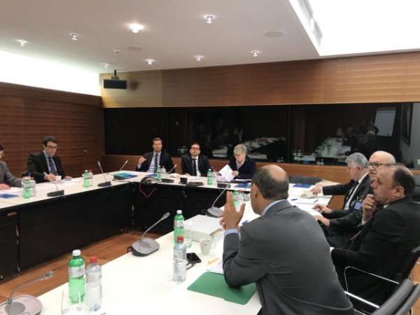 الاتحاد العراقي يجتمع مع لجان الفيفا