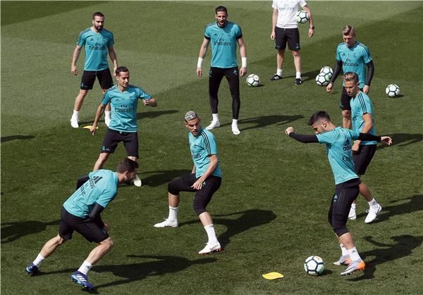 لاعبو ريال مدريد في التدريبات