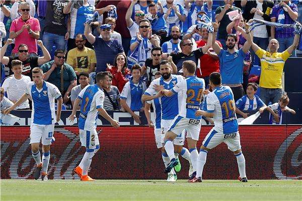 فرحة لاعبي ليجانيس 