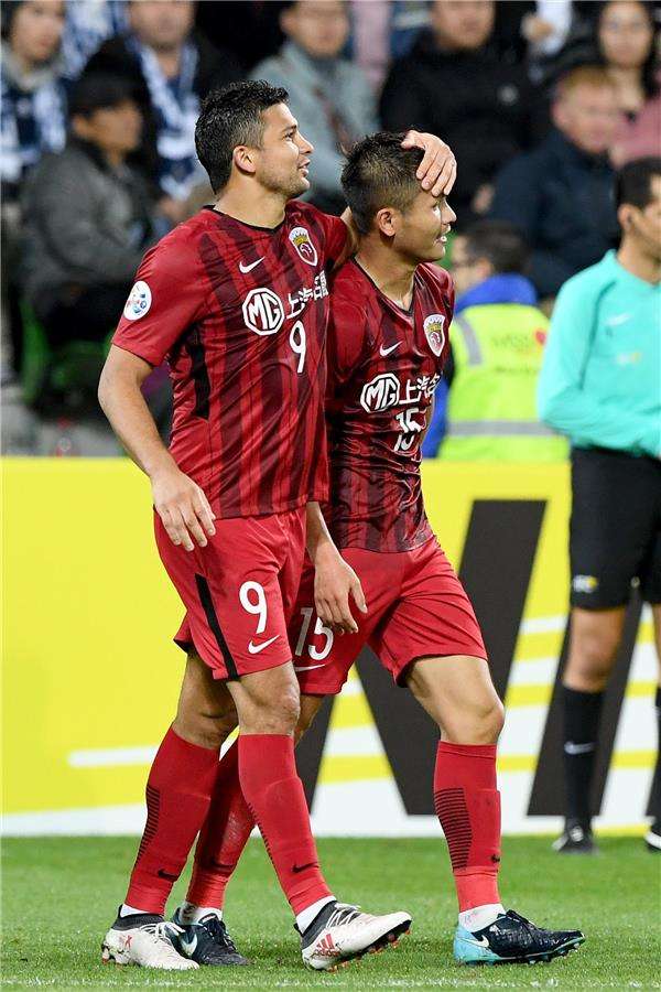 لاعبو شنغهاي سيبج