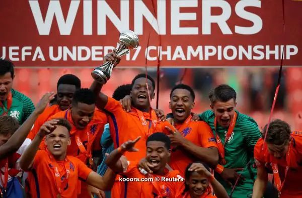 ?i=reuters%2f2018-05-20%2f2018-05-20t192822z_79368065_rc193dda8dd0_rtrmadp_3_soccer-euro-ita-nld-under-17_reuters