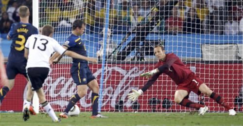 2010-06-13t195835z_01_wcp381_rtridsp_3_soccer-world_reuters