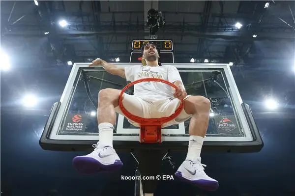 ?i=epa%2fbasketball%2f2018-05%2f2018-05-20-06753263_epa