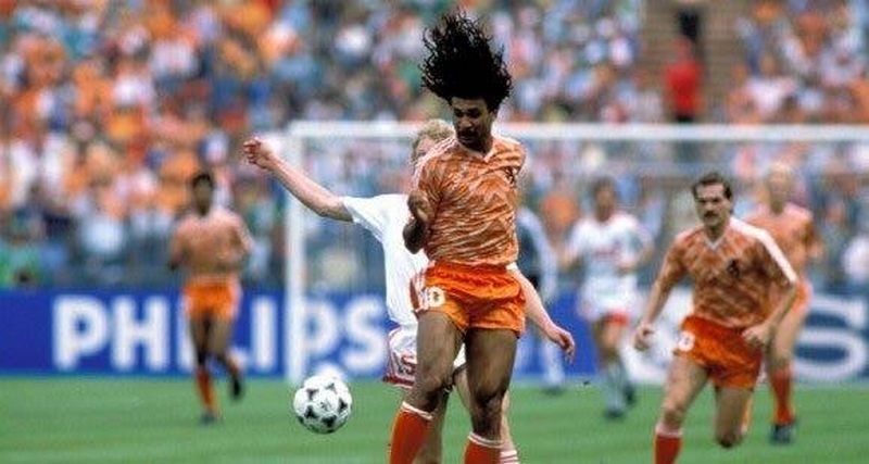 33087678_10209654529515125_9111862041466896384_n-web