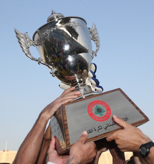 كرة القدم في لبنان