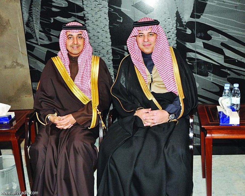 عبداللطيف بن صالح آل الشيخ (يمين)