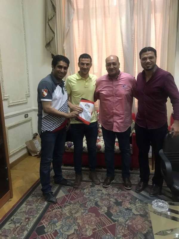 أحمد عبد الظاهر من التوقيع