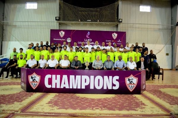 مجلس الزمالك يحتفل مع اللاعبين