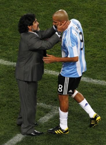 2010-06-12t153736z_01_wcp732_rtridsp_3_soccer-world_reuters