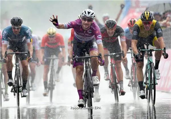 ?i=epa%2fathletics%2f2018-05%2f2018-05-23-06757885_epa